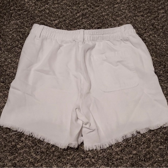 💗Aerie white denim cutoff shorts - Picture 3 of 4